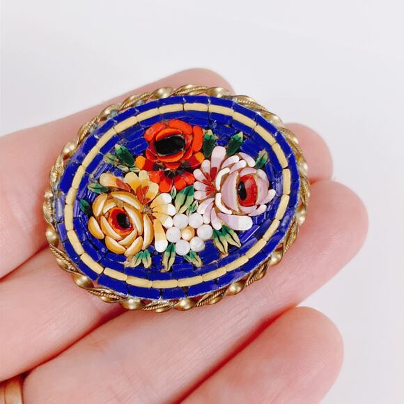Vintage Italian Art Deco Micro Mosaic Brooch Floral Brass Oval C Clasp Pin 1930s - Picture 3 of 9